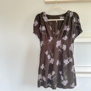 Free People Gray Floral Print Short Sleeve V-Neck Dress